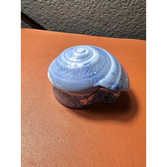 Vintage Ceramic Shell Trinket Box Blue Glazed with Floral Design Lid Coastal Dec - Picture 2 of 11